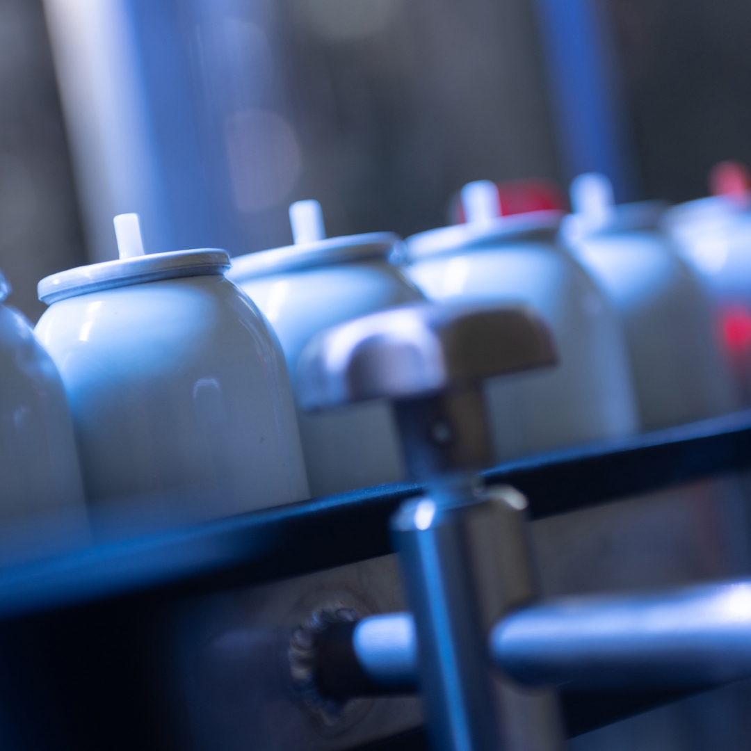 The difference between impact gassing and time-over-pressure gasshaking